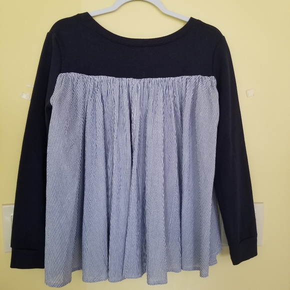Kensie Crew Neck Ruffled Sweatshirt size M - Picture 3 of 9